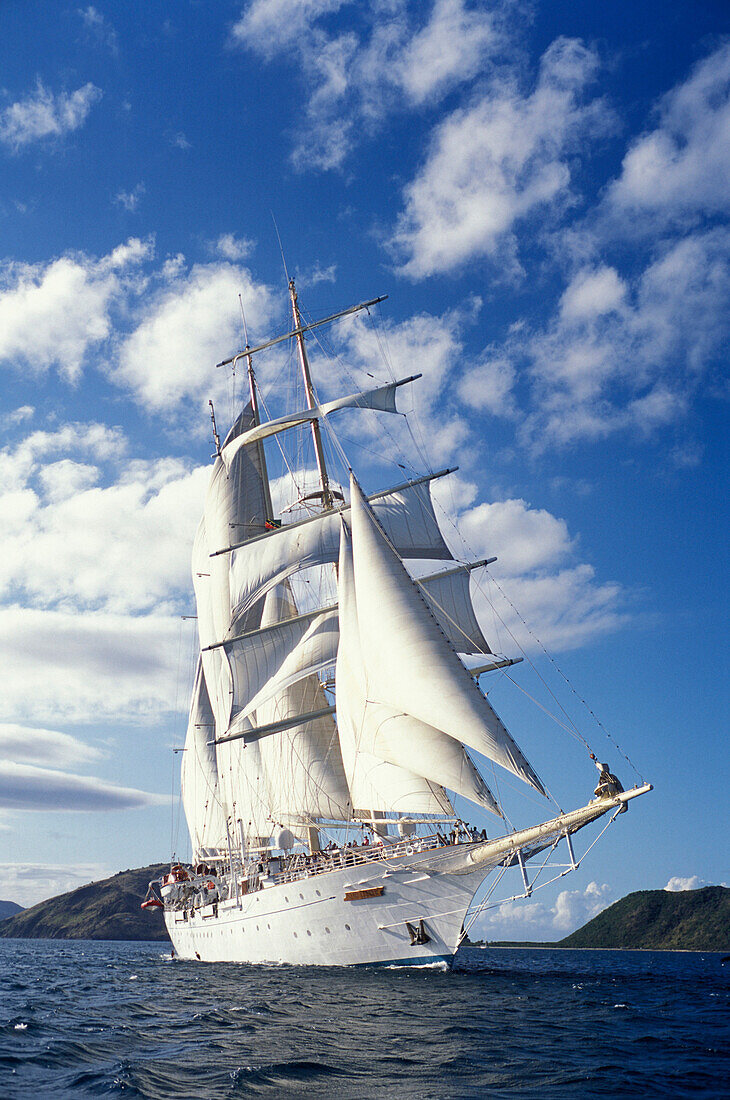 Star Clipper Segelschiff in der Nähe von St. Kitts, Karibik