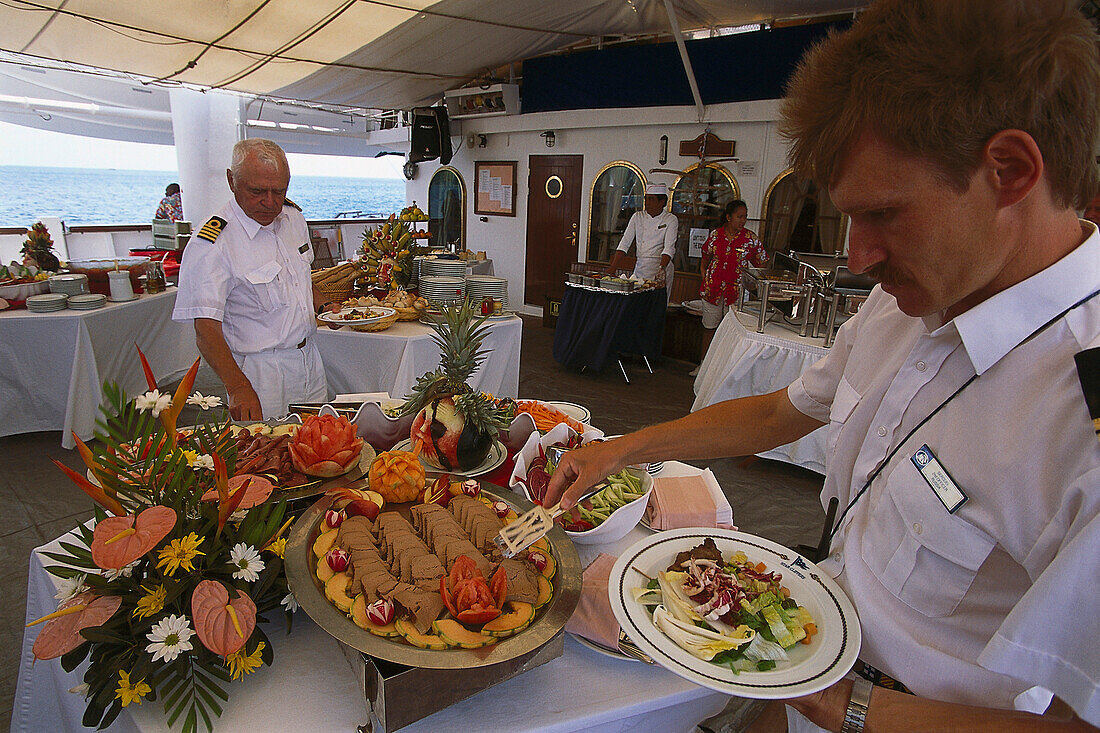 Mittagsbuffet auf dem Segelschiff Star Clipper, Karibik