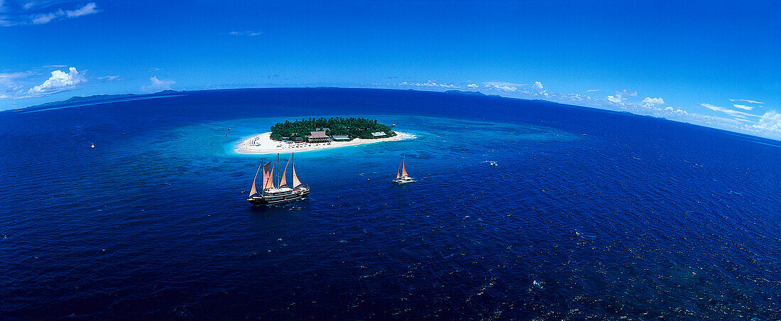Aerial Photo, Beachcomber Island Resort, Beachcomber Island, Mamanuca Islands Group, Fiji, South Pacific