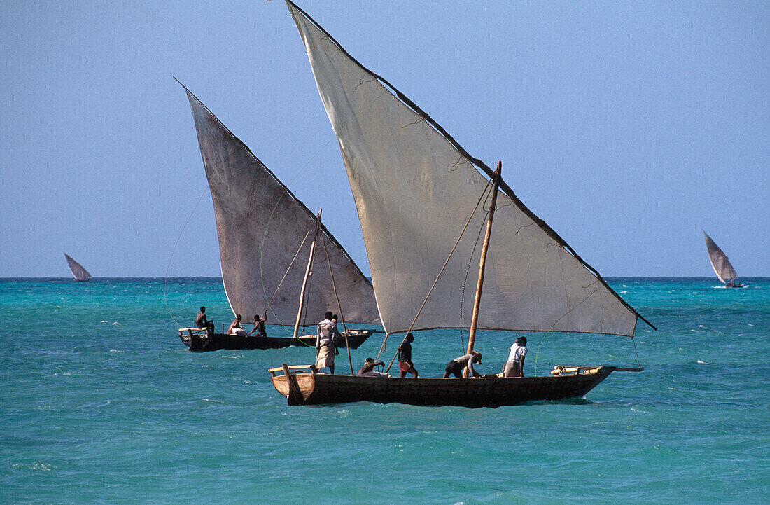 Fishing boat, Dhow with fishermen, Nungwi, Zanzibar, Tanzania