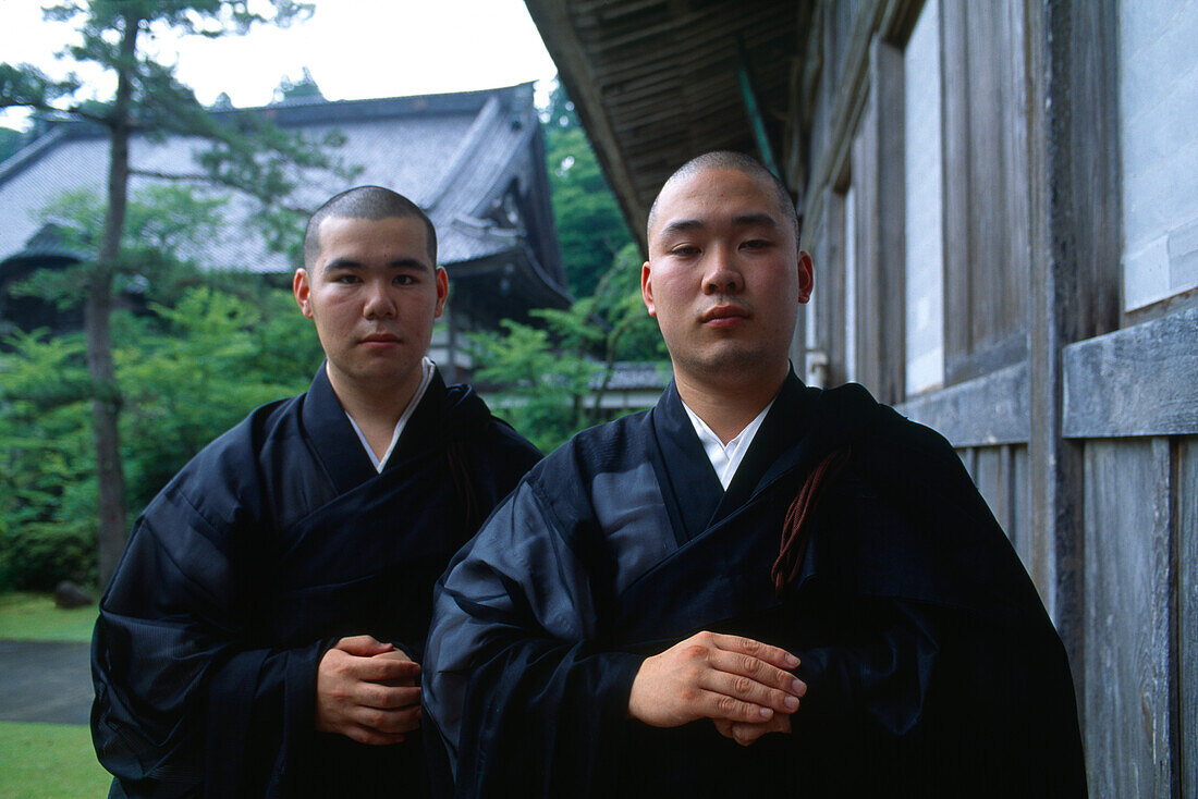 Zen Monk pupils, Soji-ji Monzen, Noto Hanto, Japan