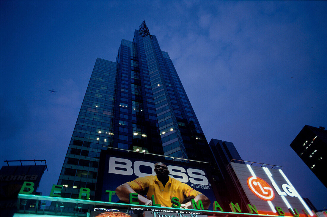 Bertelsmann Building, Times Square, Midtown Manhatten New York City, USA