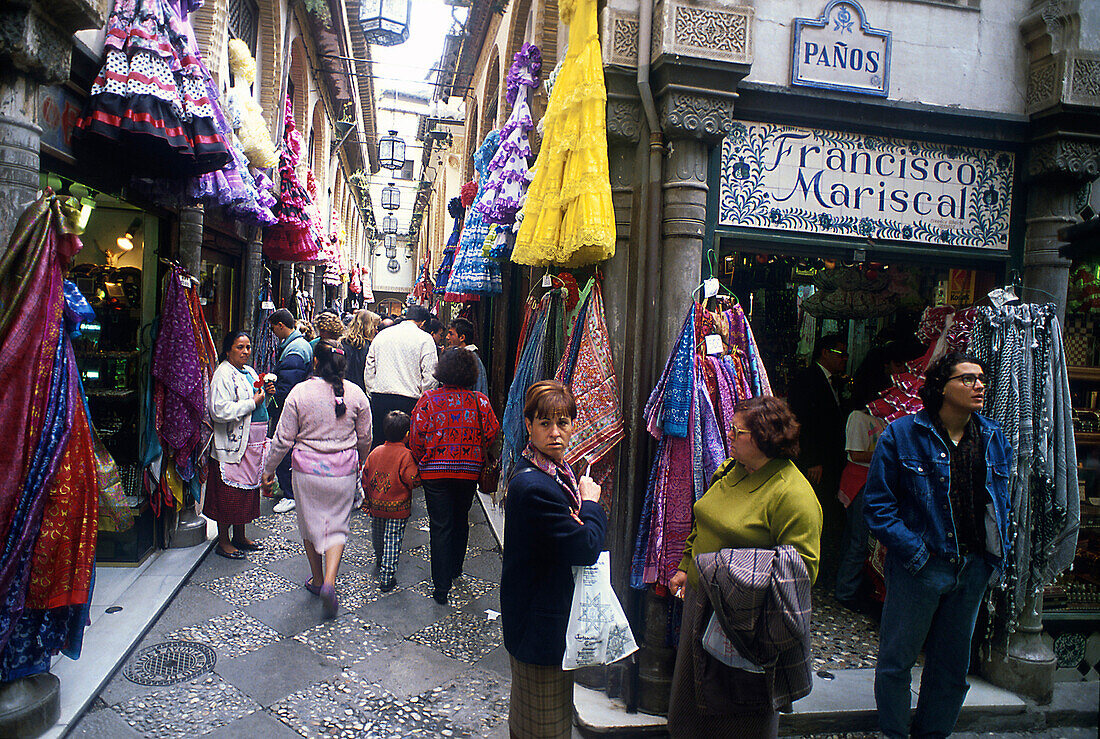 Einkaufsstrasse, Altstadt, nahe Plaza Romanilla Granada, Andalusien