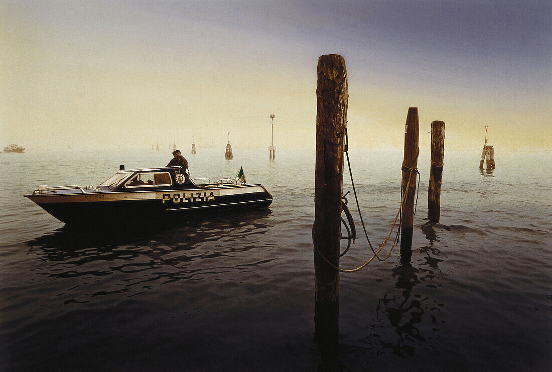 Thema: Donna Leon, Endstation Venedig, Polizeiboot bei Fondamenta Nuove, Venedig, Italien