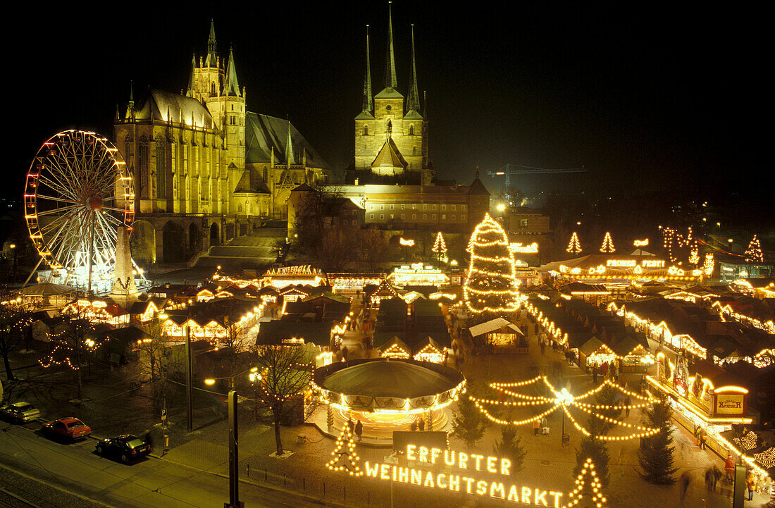 Weihnachtsmarkt auf dem Domplatz, Erfurt, Thüringen, Deutschland