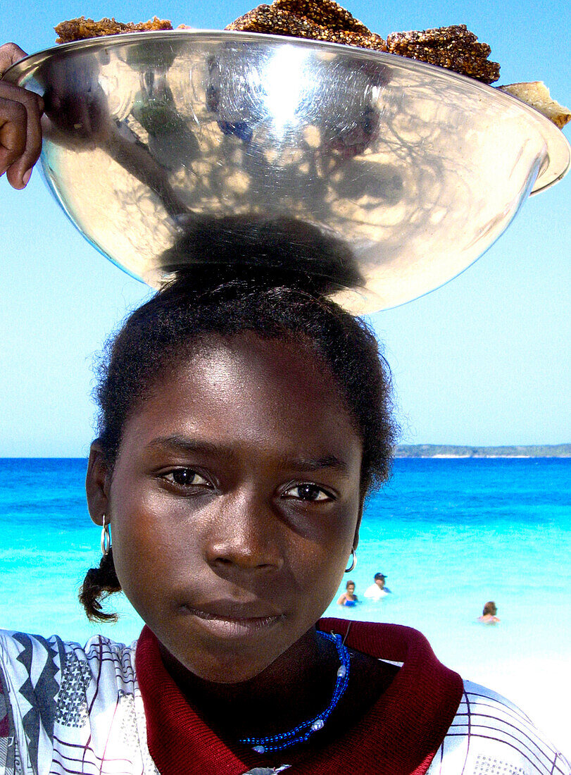 Girl selling sweets, Carribbean Beach, Cartagena, Colombia, South America