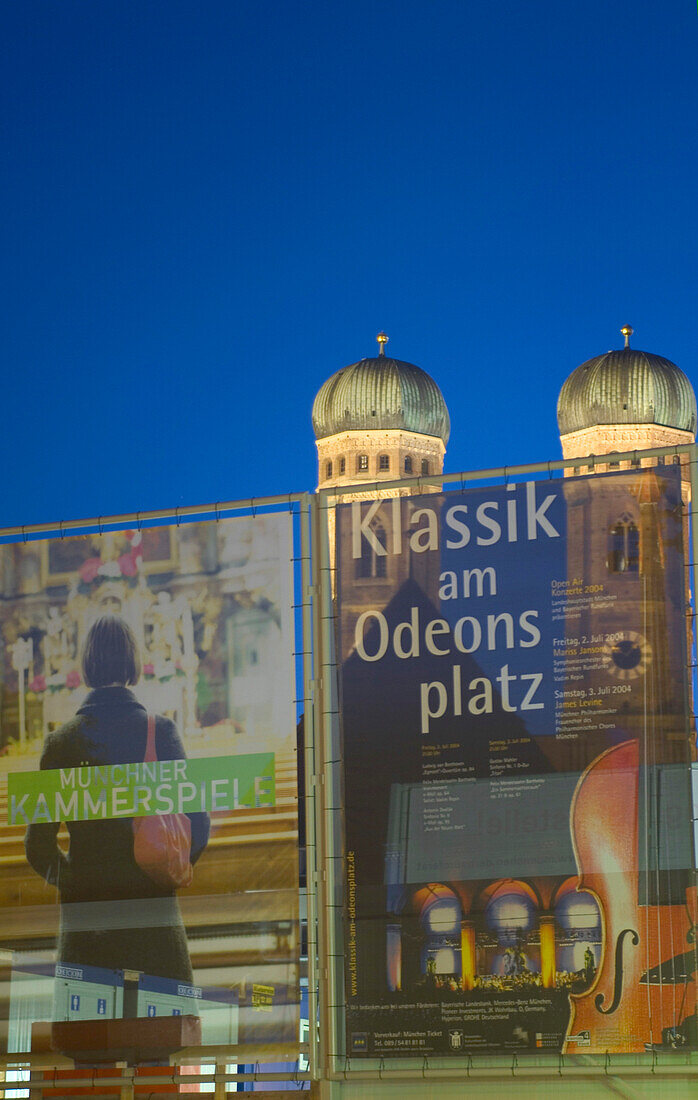 Klassik am Odeonsplatz, Münchner Kammerspiele, Theater Event, Cathedral of our Lady, Frauenkirche, Munich, Bavaria, Germany