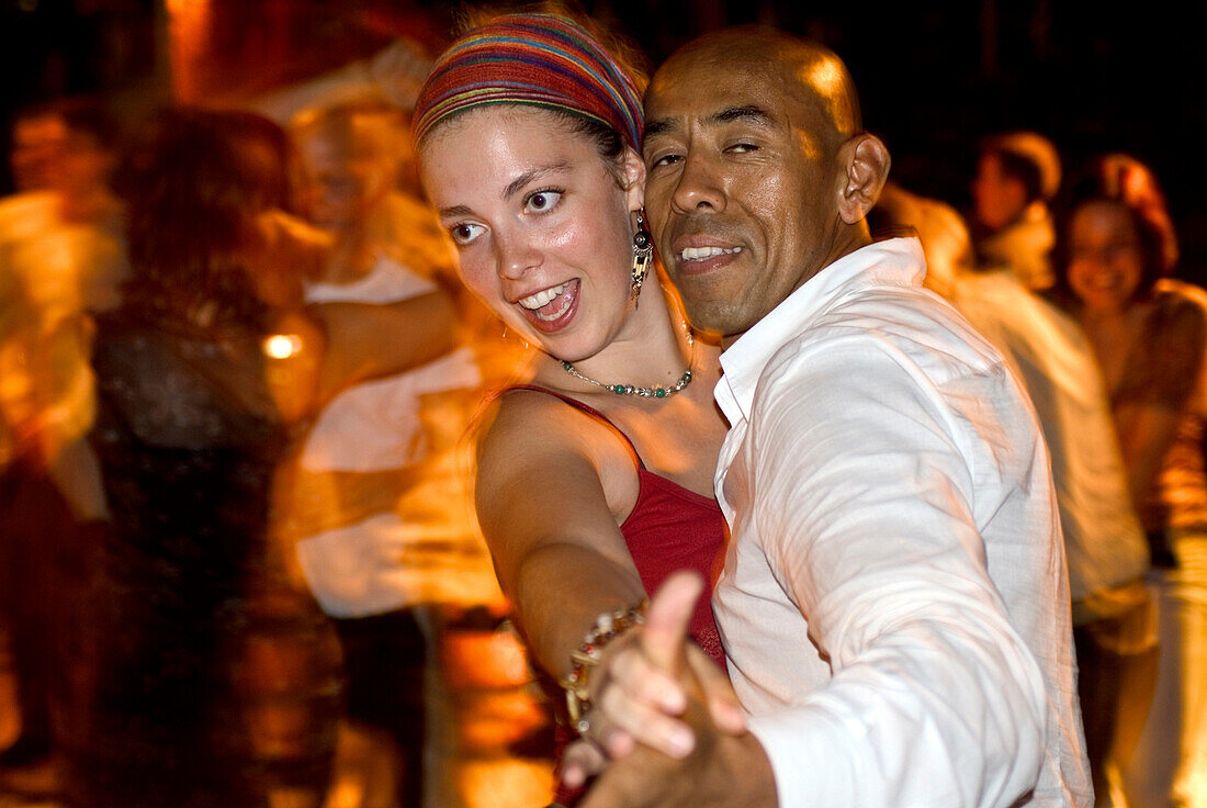Salsa Praterinsel, Couple Dancing Salsa, Turning, Southamerican Music, Cuban Style