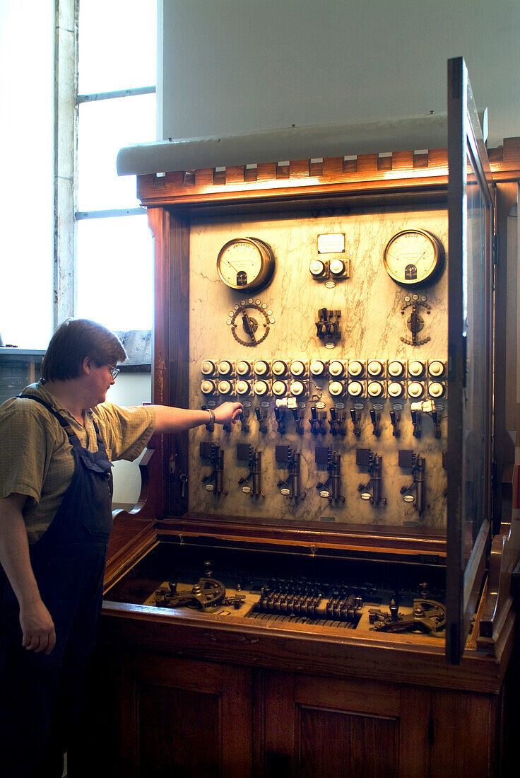 Operator, Glockenspiel, Neues Rathaus, Marienplatz, München, Bayern, Deutschland