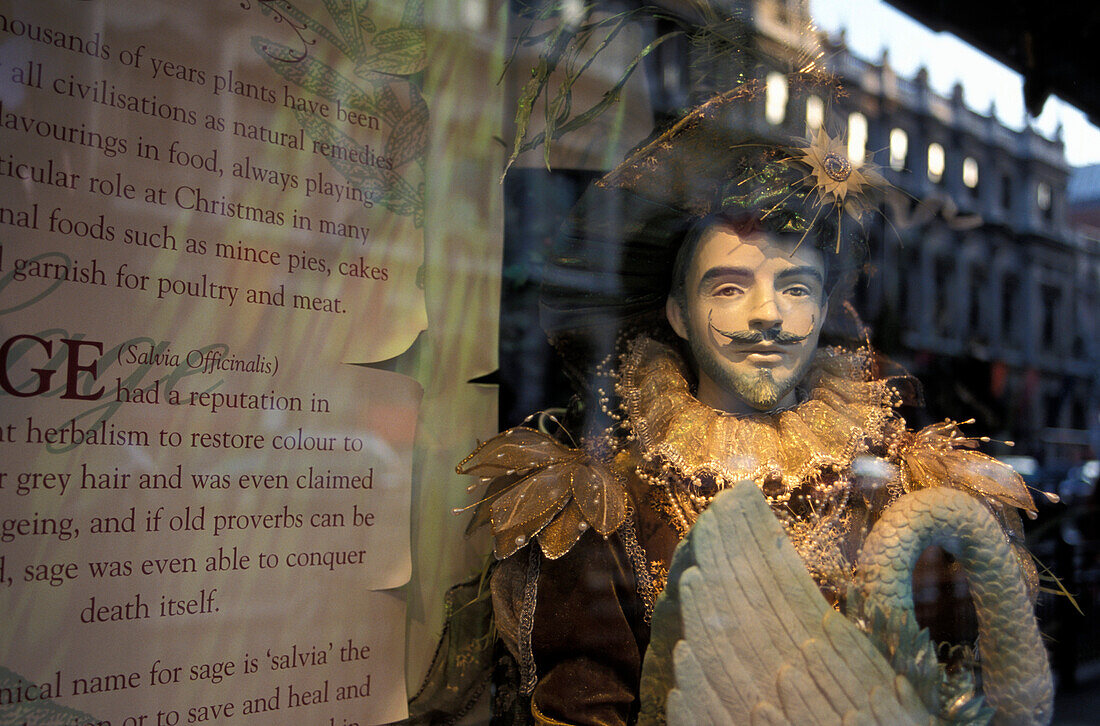 Display window of the shop Fortnum and Mason, London, England, Great Britain, Europe