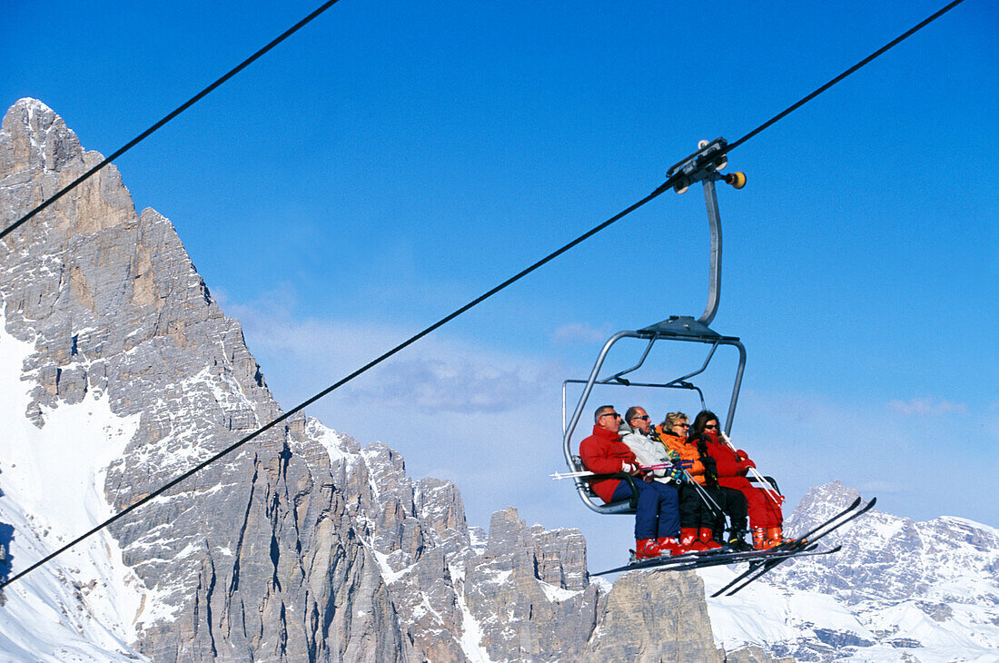 Lift, Ski Resort Tofana, Cortina D'Ampezzo Dolomiten, Italien