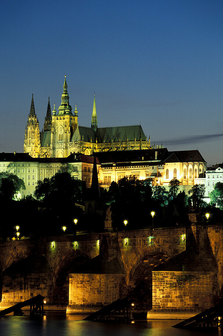 Charles Bridge, St. Vitus Cathedral and Hradcany at night, Prague, Czechia, Europe