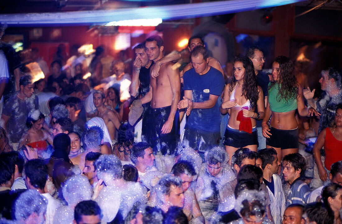 Foamparty, Disco Kadoc, Vilamoura, Albufeira Algarve, Portugal