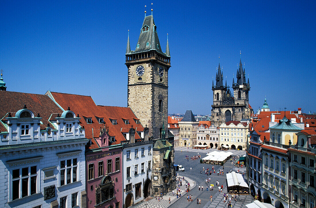 Rathaus und Altstädter Ring mit Teynkirche, Prag, Tschechien, Europa