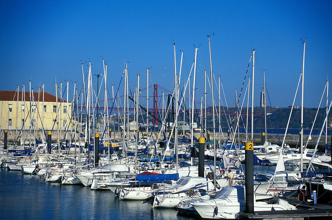 Harbour, Docas de, Santa Amaro Lisbon, Portugal