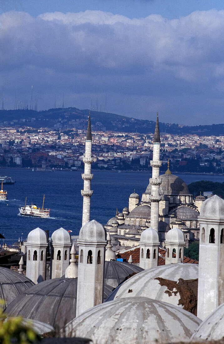 Yeni Camii, New Mosque, Eminoenue, Istanbul, Turkey