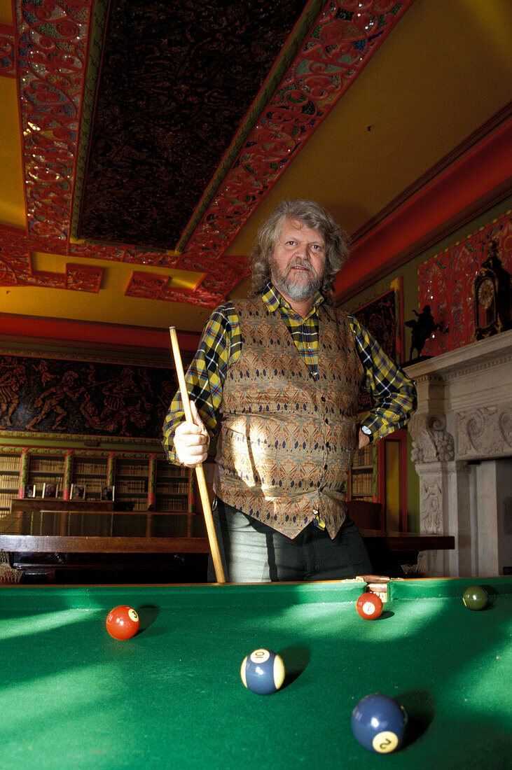 The marquess of Bath at a pool table, Longleat House, Wiltshire, England, Great Britain, Europe