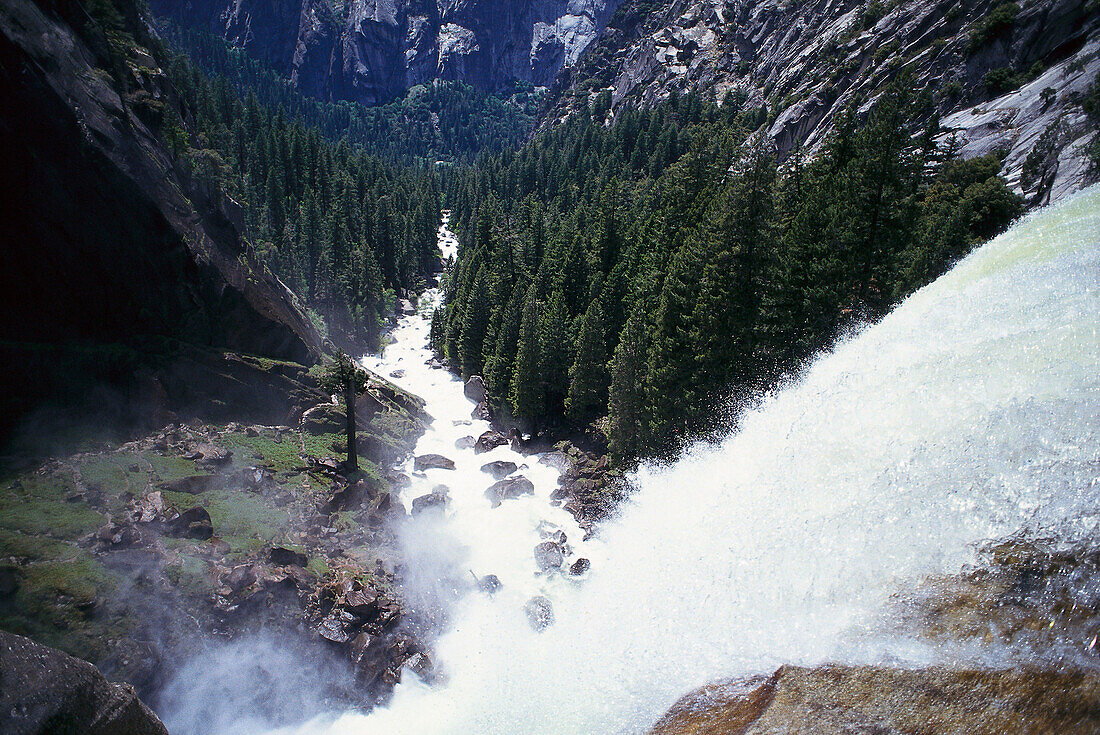 Vernal Fall, Yosemite NP, California USA