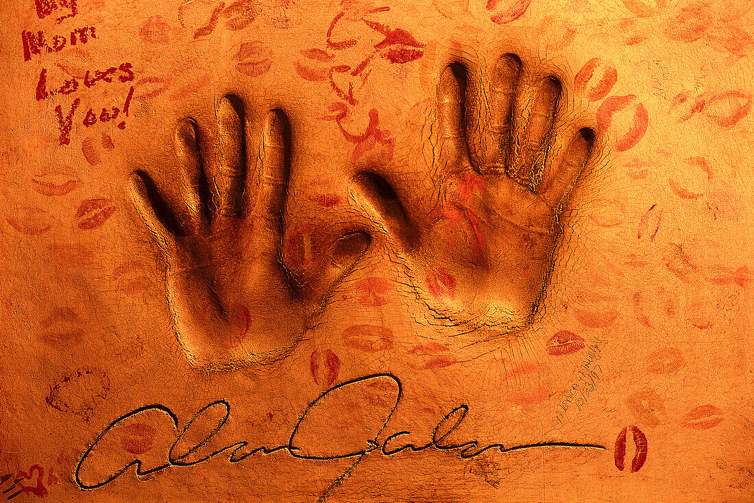 Alan Jackson' s Handprints, Billy Bob' s Texas Honky Tonk, Fort Worth, Texas, USA