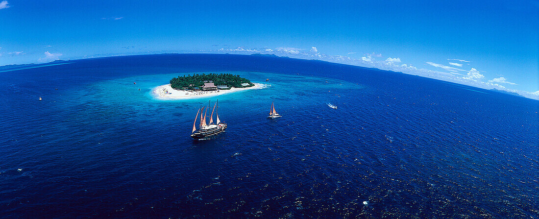 Aerial Photo of Beachcomber Island Resort, Beachcomber Island Resort, Mamanuca Islands Group, Fiji, South Pacific