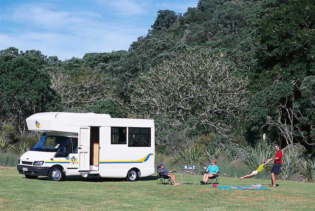 Kea Campers 4-Berth Campervan, Near Auckland, New Zealand