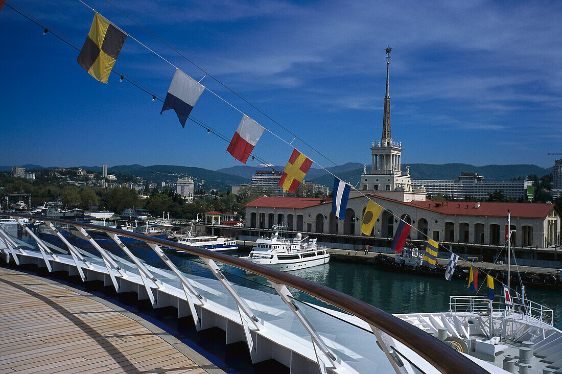 Seehafen von Sochi mit Marine Terminal, MS Europa, Sochi, Russland