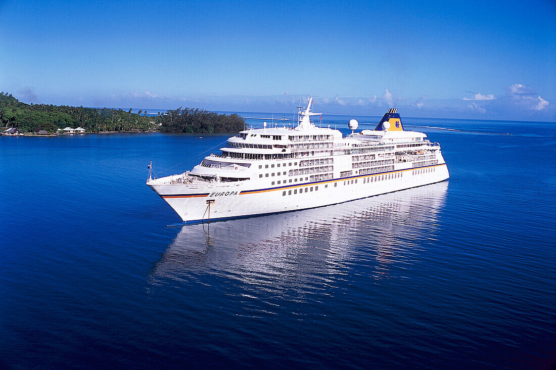 Cruiser ship MS Europa, Aerial view, Cook´s Bay, Moorea, French Polynesia