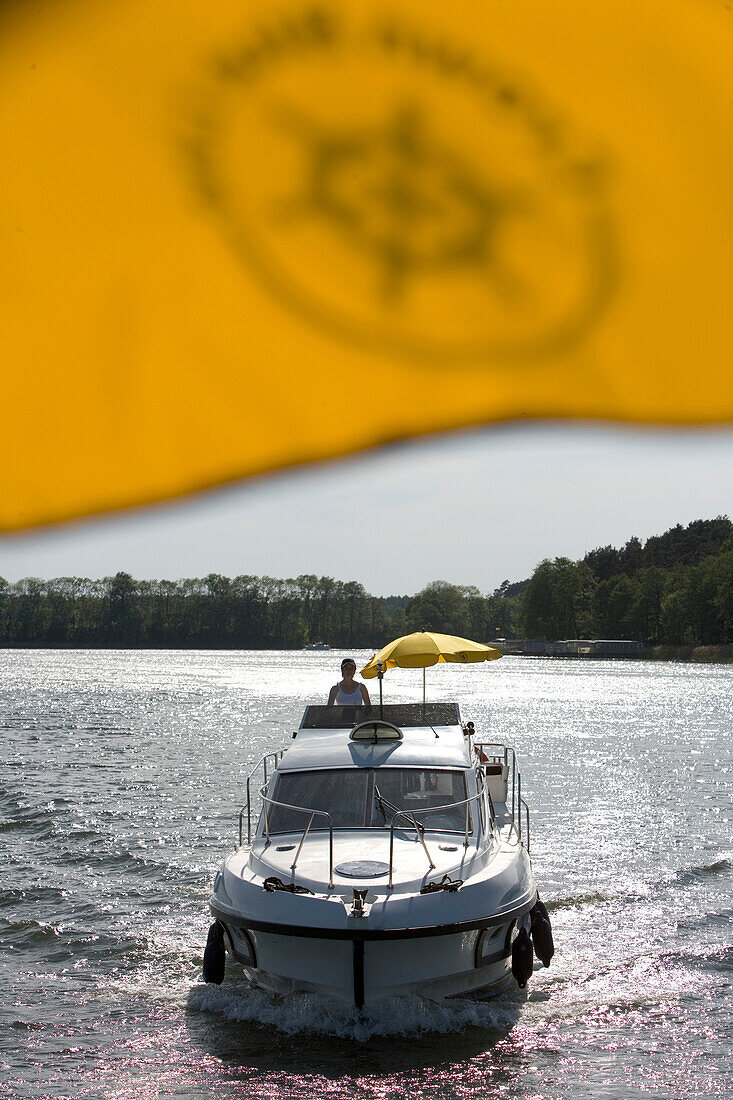 Yellow Umbrella & Houseboat, Yellow umbrella on houseboat, Crown Blue Line Consul Houseboat, Lake Zotzensee, Mecklenburgian Lake District, Germany