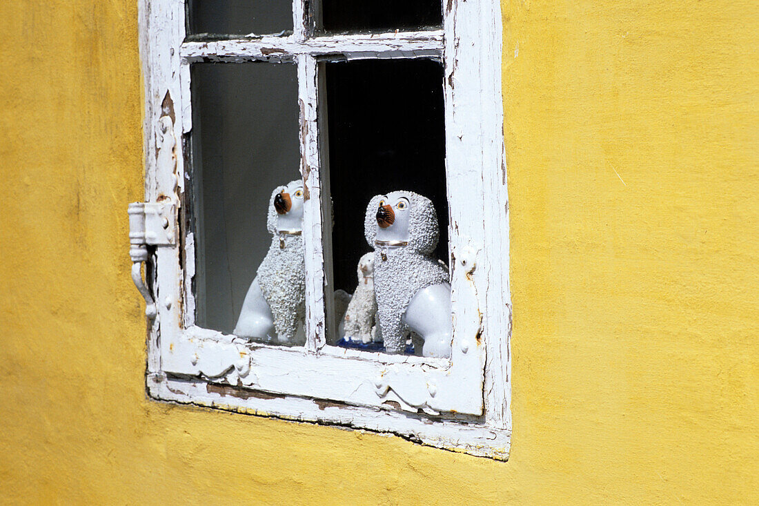 Window Sill Dog Decoration, Æroskøbing, Æro, Denmark