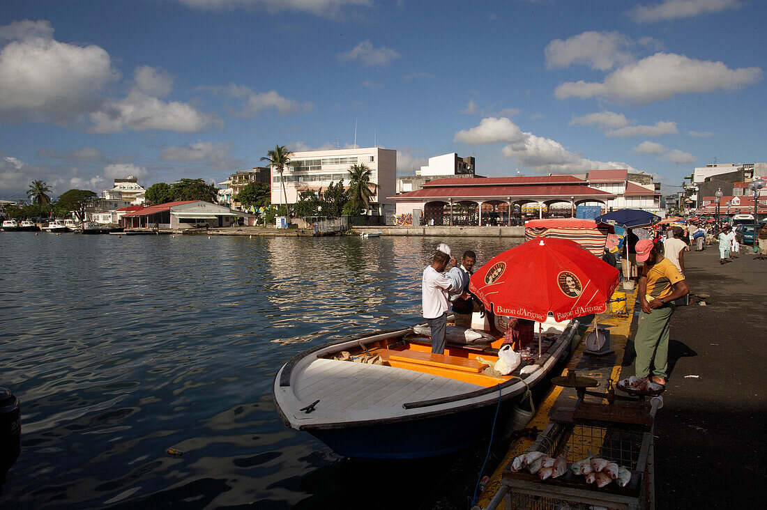 Fisher Boat, Market, Fresh Catch, Harbour, Fish selling, Quai de la Darse, Pointe-a-Pitre, Grande Terre, Guadeloupe, Caribbean Sea, America