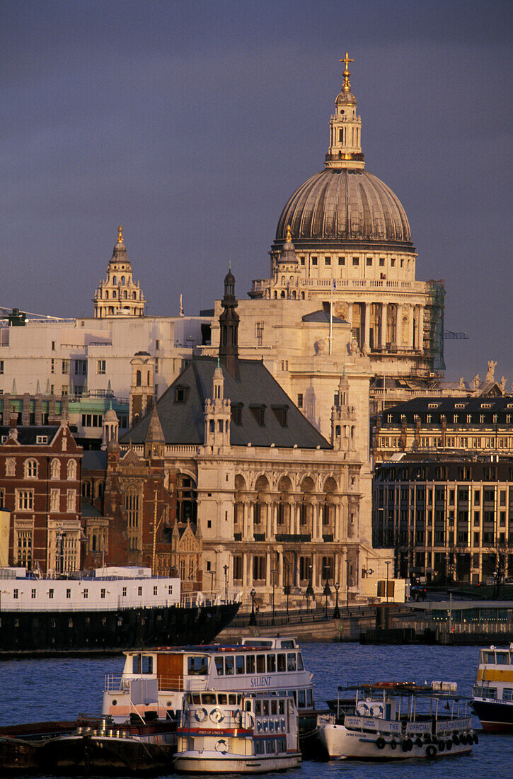 St.Paul's und City, London, England