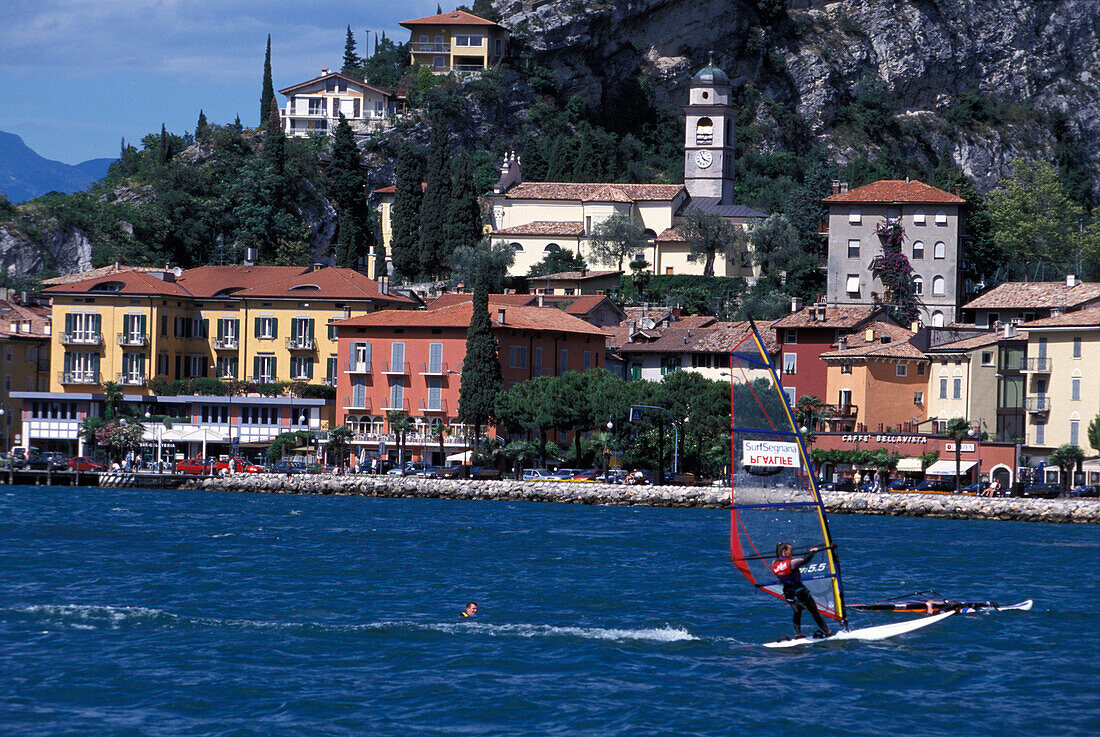 Torbole, Surfer, Gardasee, Trentino, Italien