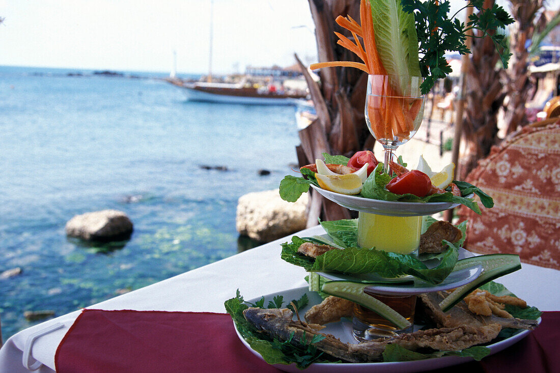Fischplatte, Hafenrestaurant Side Türkische Riviera, Türkei