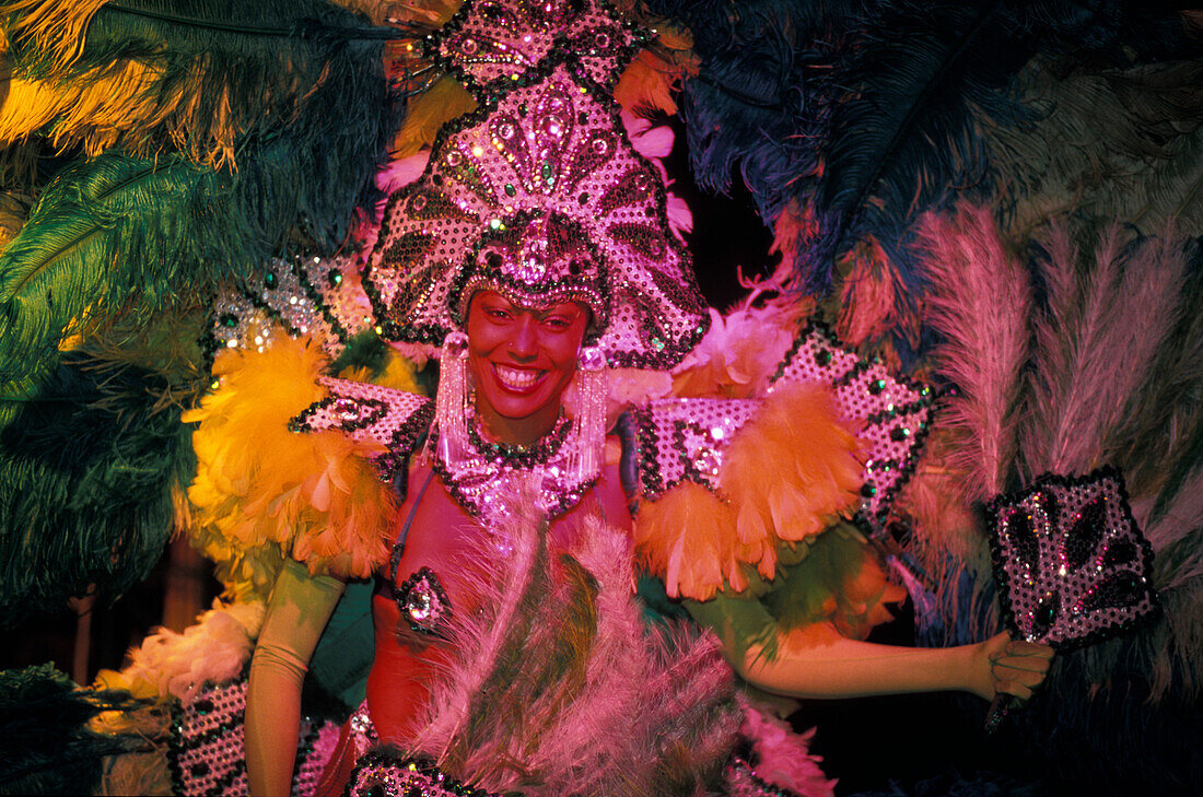 Woman in carnival costume, Brazilian dance troupe, carnival , Rio de Janeiro, Brazil