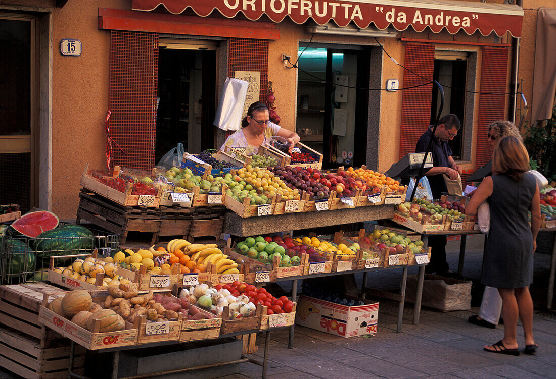 Obst- und Gemüsestand, Elba, Nationalpark Parco Nazionale Arcipelago Toscano, Toskana, Italien