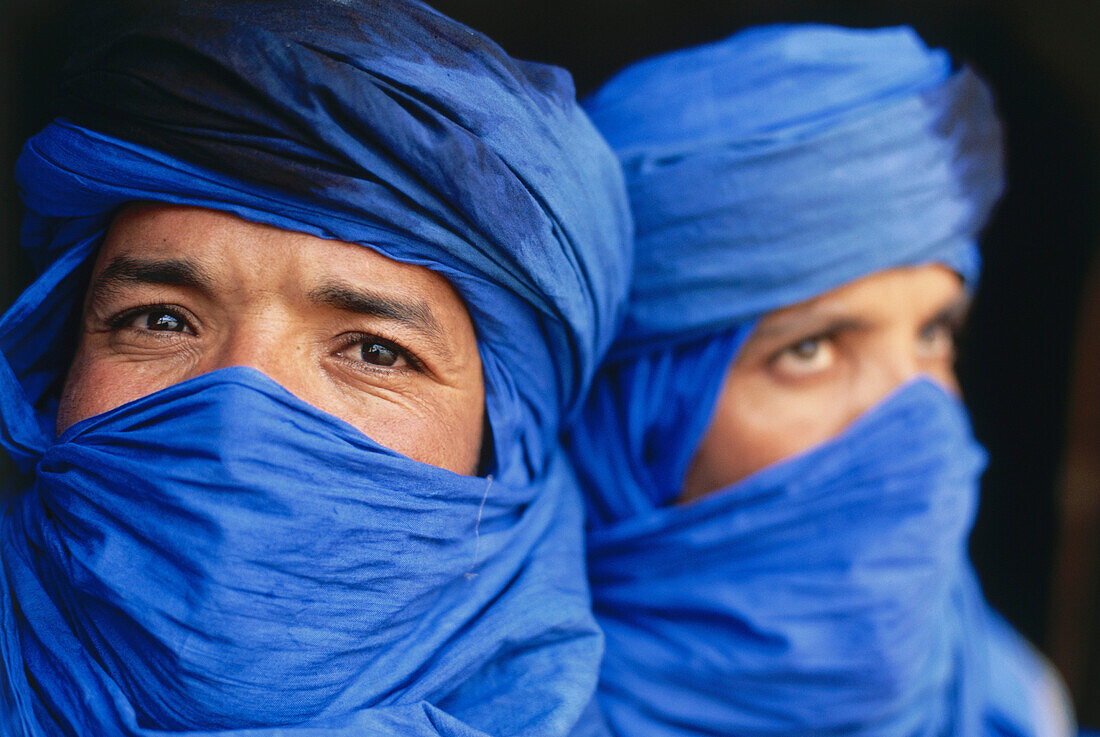 Tuareg, zwei Nomaden, Tioute bei Taroudant, Marokko