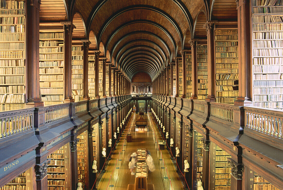Long Room, Old Library, Trinity College Library, Trinity College, Dublin, Ireland
