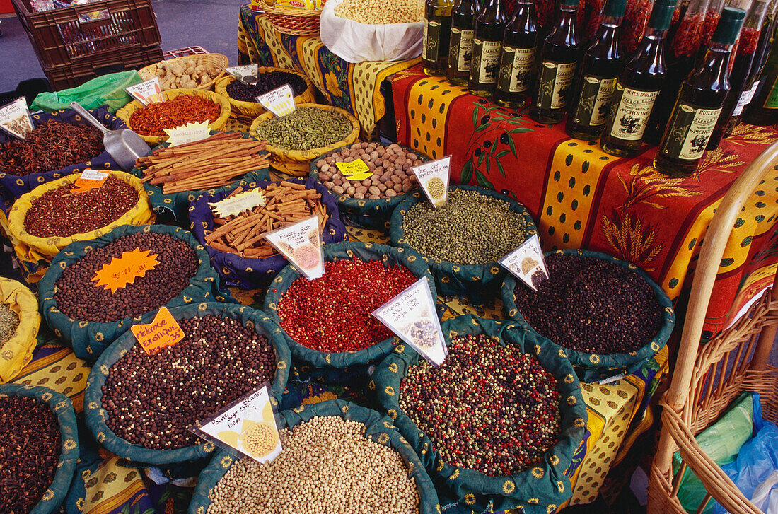 Spices at the market, Aix-en-Provence, Bouches-du-Rhone, Provence, France, Europe