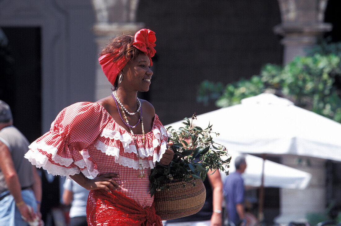 Trad. Costume, Plaza de la Catedral, Old Havana Cuba, Caribbean