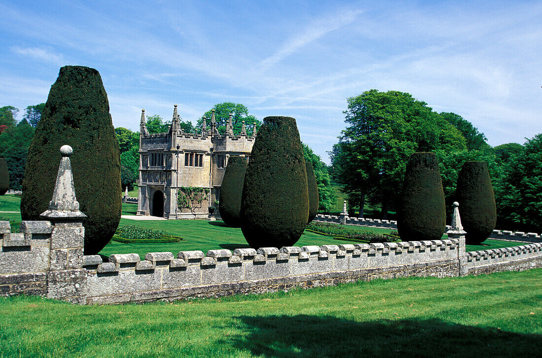 Blick auf Lauhyrock Haus in einem Park, Cornwall, England, Grossbritannien, Europa