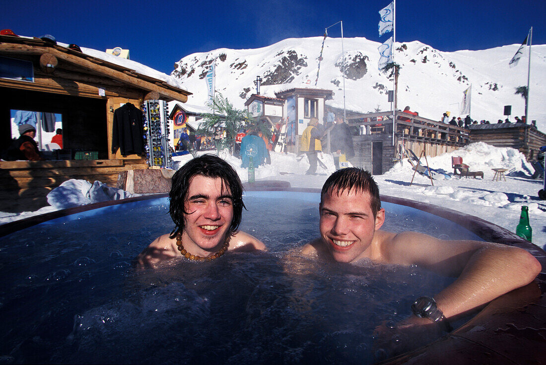 Jatzhuette, Hot Whirlpool, Jakobshorn, Apres Ski, Graubuenden Switzerland