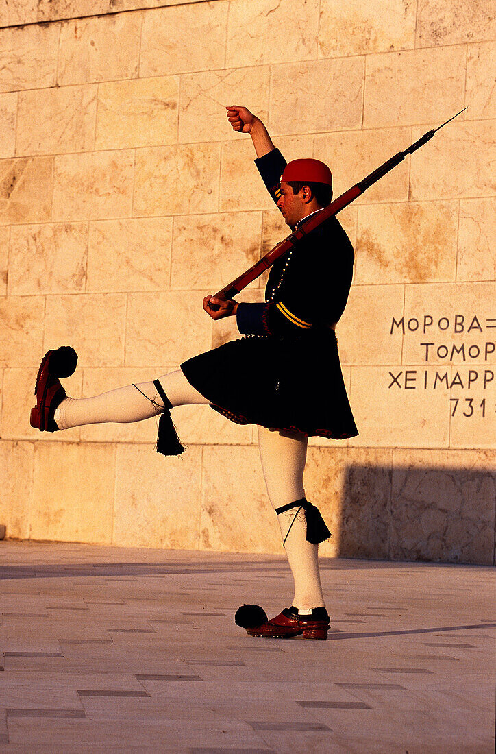 Wachwechsel der Evzonen, Evzoni Soldat, Syntagma Platz, Athen, Griechenland