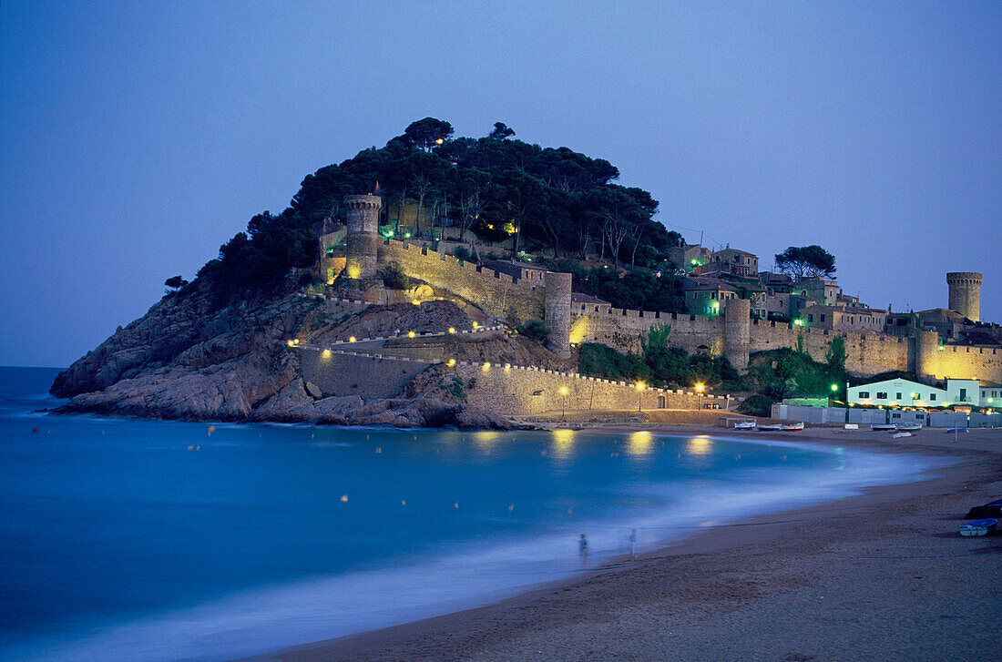 Altstadt mit Burg und Strand, Tossa de Mar, Costa Brava, Katalonien, Spanien