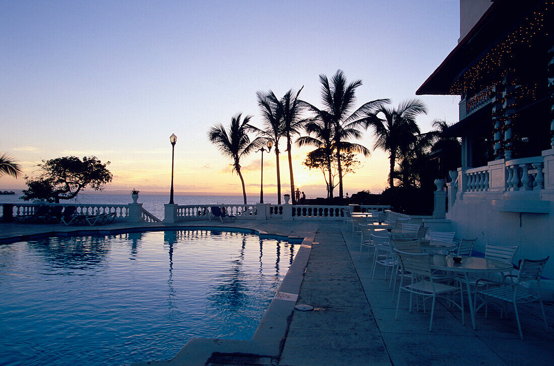 Pool von Hotel Gran Bahla im Abendlicht, Samana, Samana Peninsula, Dominikanische Republik, Karibik