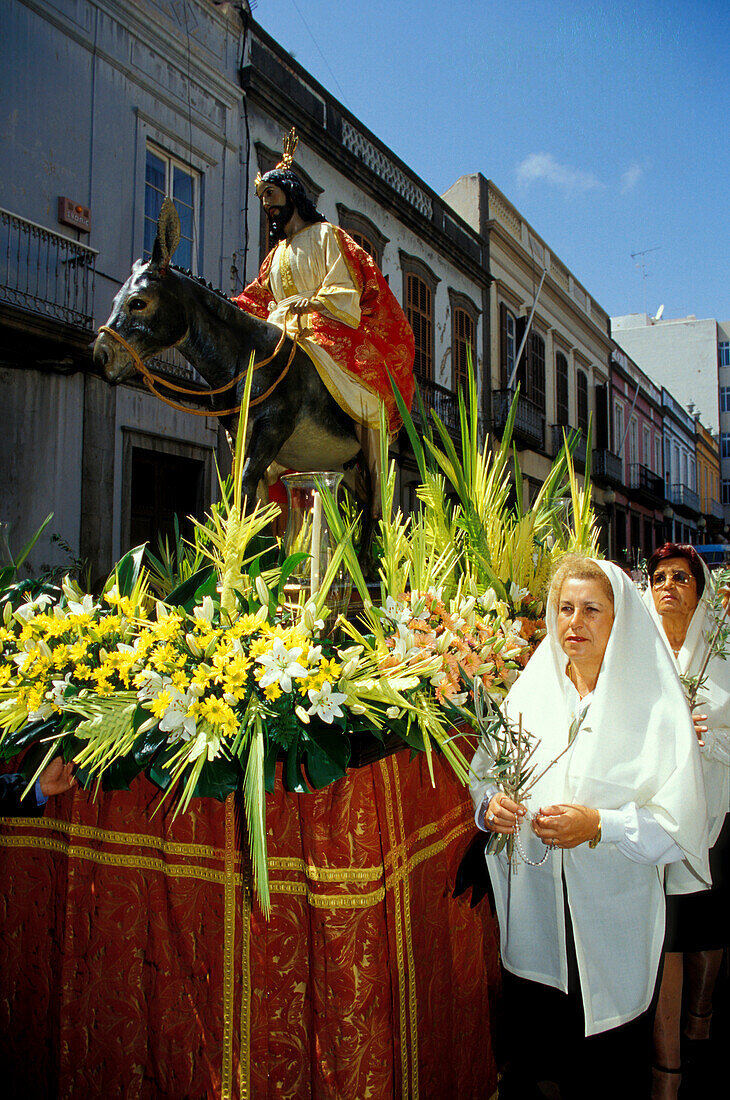 Palm sunday Prozession through the old town, Las Palmas, Gran Canaria, Canary Islands, Spain