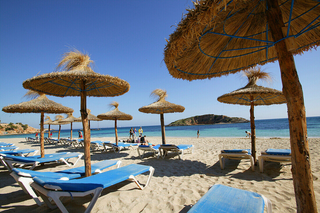 Beach with sun loungers and sunshades, Puerto Portals, West Coast, Mallorca, Balearic Islands, Spain