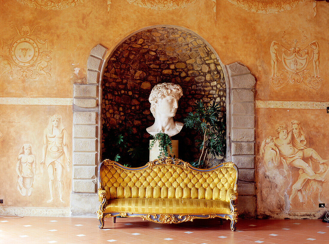 Details der Probierstube des Weingutes, das Castello di Monsanto, Chianti, Italien