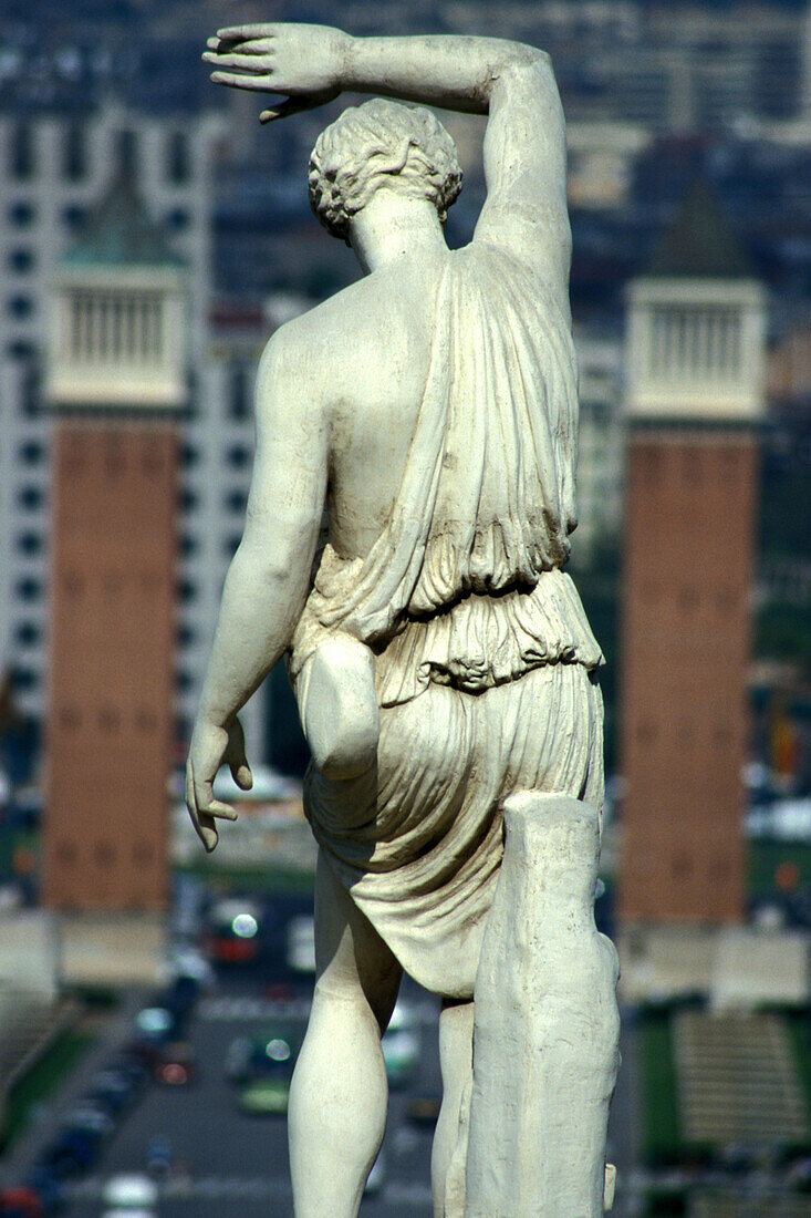 Rückansicht einer Statue auf dem Palau Nacional, Barcelona, Spanien, Europa
