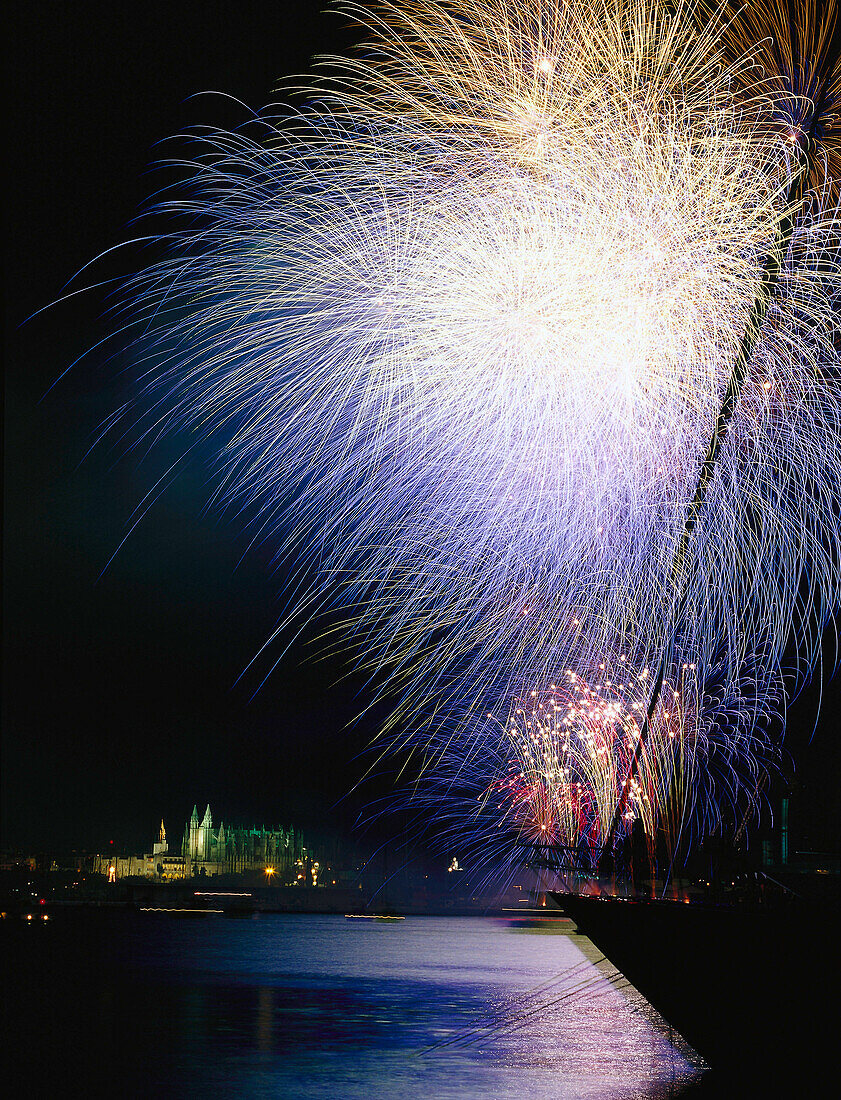 Firework display, La Seu Cathedrale in the background, Palma de Mallorca, Majorca, Spain