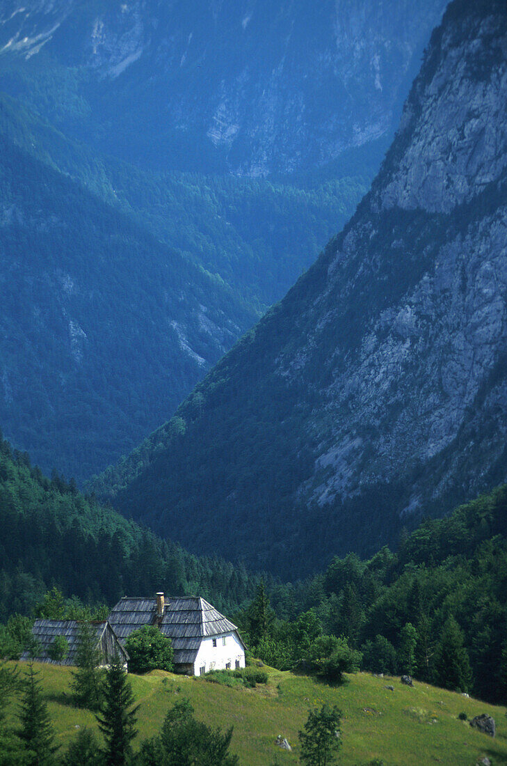 Bauernhaus, unteres Trentatal, Slowenien